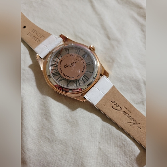 Kenneth Cole Watch - Picture 3 of 10